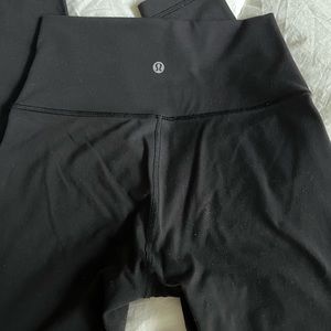 Lululemon Wunderunders luon - size 6